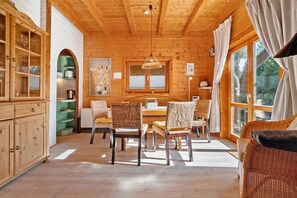 Interior - Holiday Home 'Reiher' with Shared Terrace, Communal Garden and Wi-Fi (Lychen)