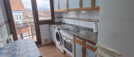 Fridge, microwave, oven, coffee/tea maker