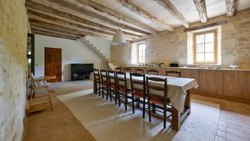 City House, Ensuite (Le Mayne) | Dining