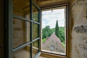 Classic Double or Twin Room, Ensuite, Valley View