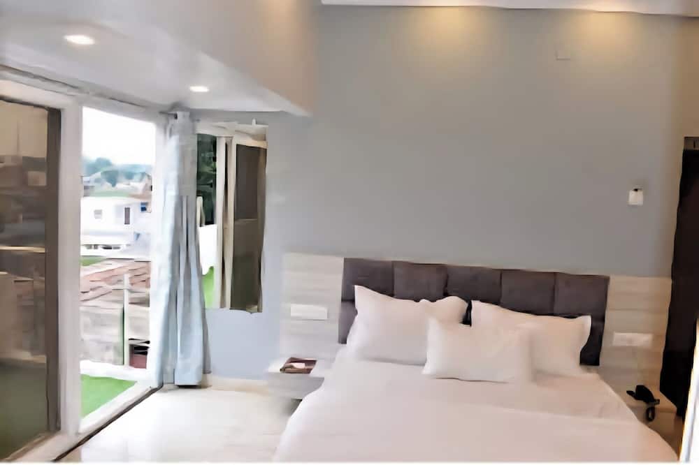 Hotel The Lake Castle Ranchi Jharkhand