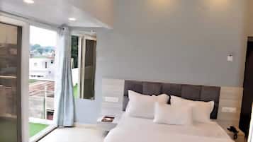 Deluxe Double Room, City View