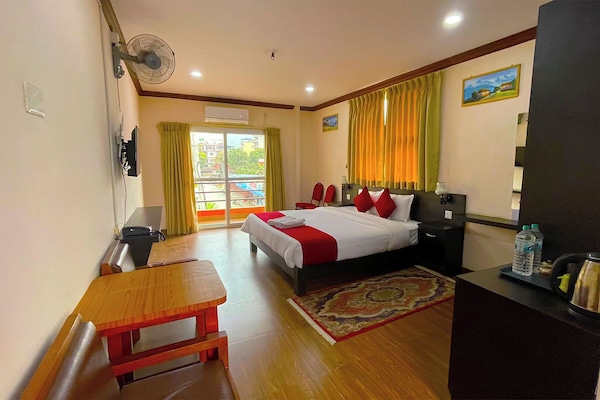 Chambre Deluxe Double ou avec lits jumeaux, balcon, vue ville