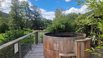 Türkisches Bad/Hamam, Körperbehandlungen, Warmsteinmassagen
