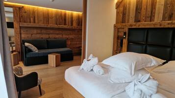 Junior-Studio, Balkon | Hochwertige Bettwaren, Zimmersafe, Schreibtisch