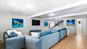 Interior - Large Waterfront Home With Pool (Urangan)