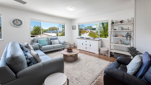 Modern Urangan Beach House Close To Beach