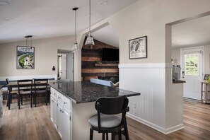 Dining - Riverview Retreat - Pool, Hot Tub, and Mtn Views! (Harpers Ferry)