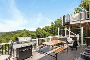 Outdoor dining - Riverview Retreat - Pool, Hot Tub, and Mtn Views! (Harpers Ferry)