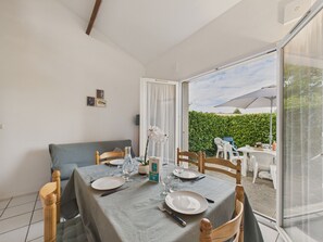 تناول الطعام