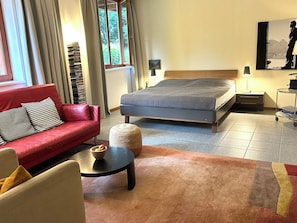 1 室のベッドルーム、WiFi、ベッドシーツ