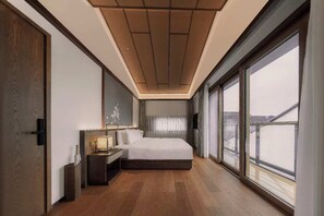 Premium bedding, down duvets, free minibar, individually decorated