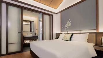 Classic Double Room, Non Smoking, Housekeeping | Premium bedding, down comforters, free minibar, individually decorated