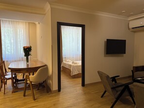 2 Schlafzimmer, Bügeleisen/Bügelbrett, WLAN, Bettwäsche