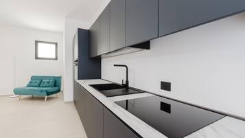 Refrigerador, microondas, horno, placa de cocina