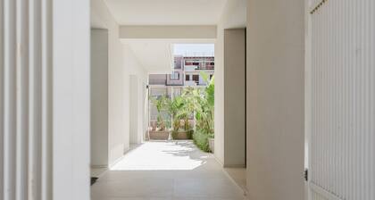 GC Luxury Apartments & Spa 'Deluxe Apartment' with Wi-Fi and Air Conditioning