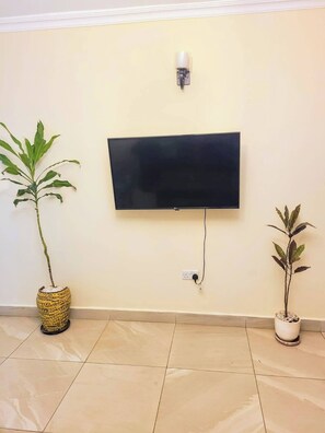 Apartment, 1 Bedroom, Smoking, Balcony | Interior