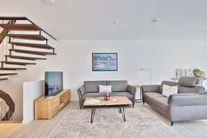 TV - House upper deck apartment 2 (Scharbeutz)