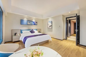 Egyptian cotton sheets, premium bedding, down duvets, pillow-top beds - Pazhou Poya International Hotel Canton Fair Complex Modiesha Metro Exit B Branch - Free Shuttle Bus to Canton Fair Complex During Canton Fair Period (Guangzhou)