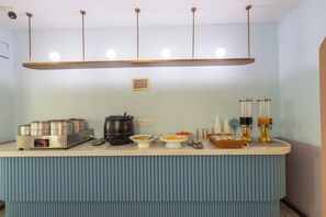 Free daily self-serve breakfast