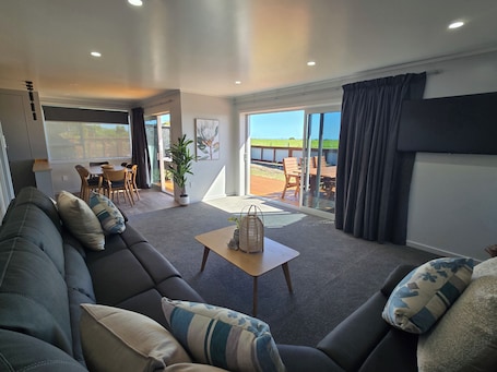 Apartment | Area soggiorno. Carters Beach Top 10 Holiday Park
