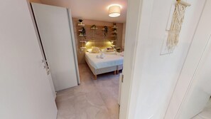 3 bedrooms, free WiFi, bed sheets - Harmonia Cottage by Bookinggardalake (Soiano del Lago)