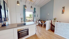 Fridge, microwave, oven, dishwasher