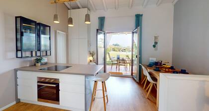 Harmonia Cottage by Bookinggardalake