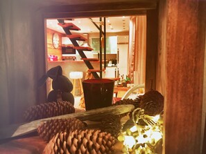 Dining - Apartment in a chalet in the heart of Valberg, one minute's walk from the slopes. (Guillaumes)