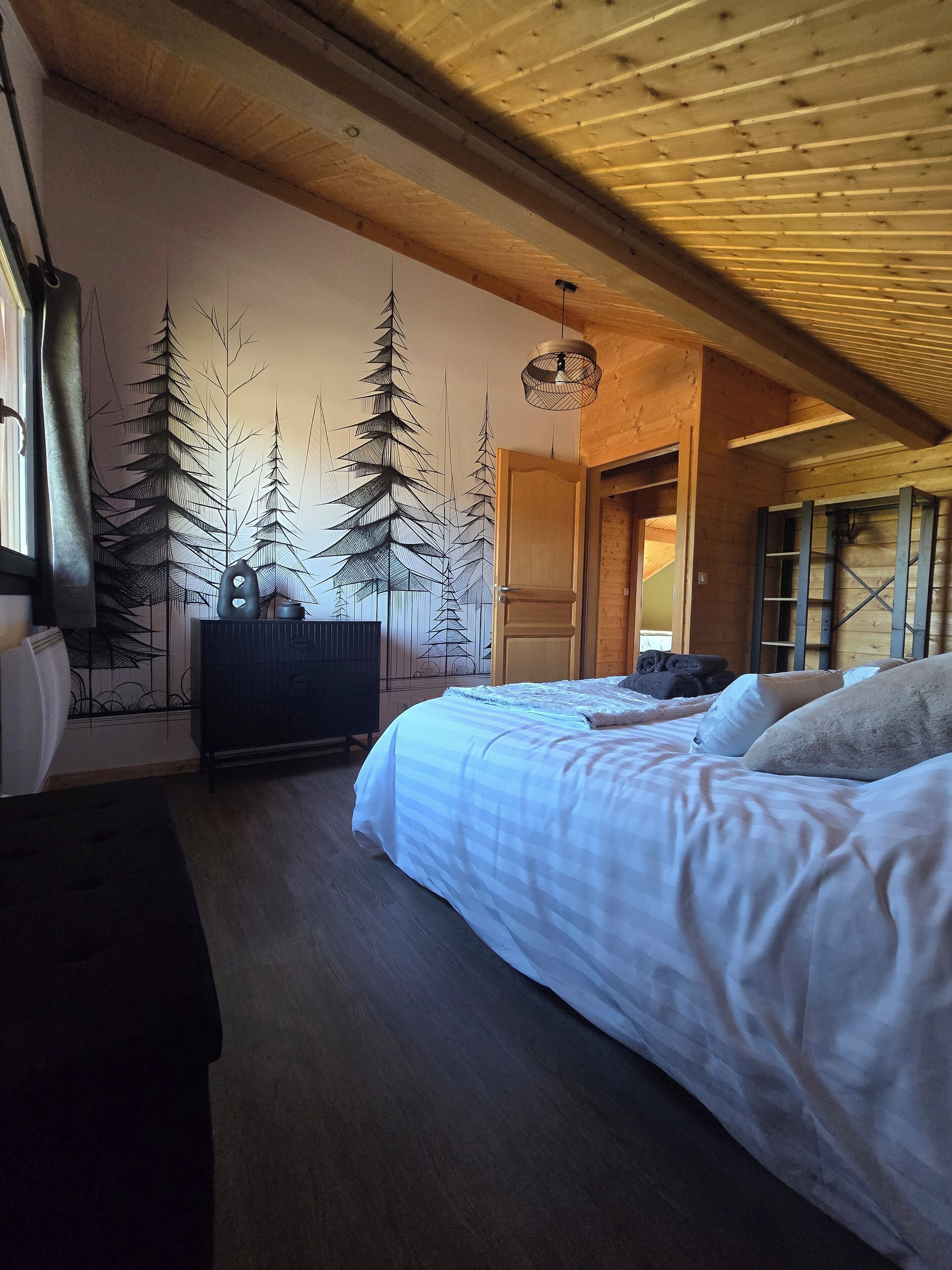 4 chambres, fer et planche à repasser, Wi-Fi, draps fournis