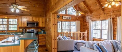 المنشأة من الداخل