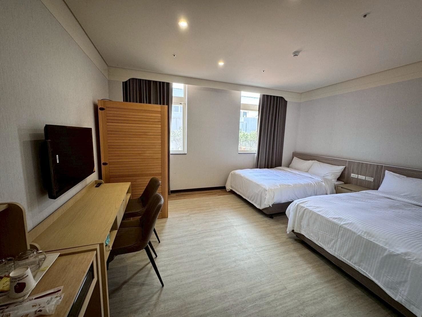 Standard Double Room | In-room safe, desk, free WiFi, bed sheets