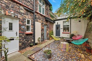 Terrace/patio - Private Ensuite Annex | Walk to Norwich Station | Long Stays Welcome (Norwich)