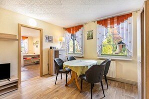 Dining - Holiday Home Near Forest and Lake (Templin)