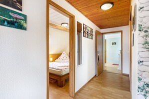 3 bedrooms, WiFi, bed sheets