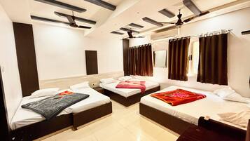 Premium bedding, laptop workspace, free WiFi, bed sheets