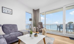 TV, fireplace, ping pong