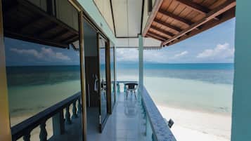 Double or Twin Room with Balcony and Seaview | Free WiFi