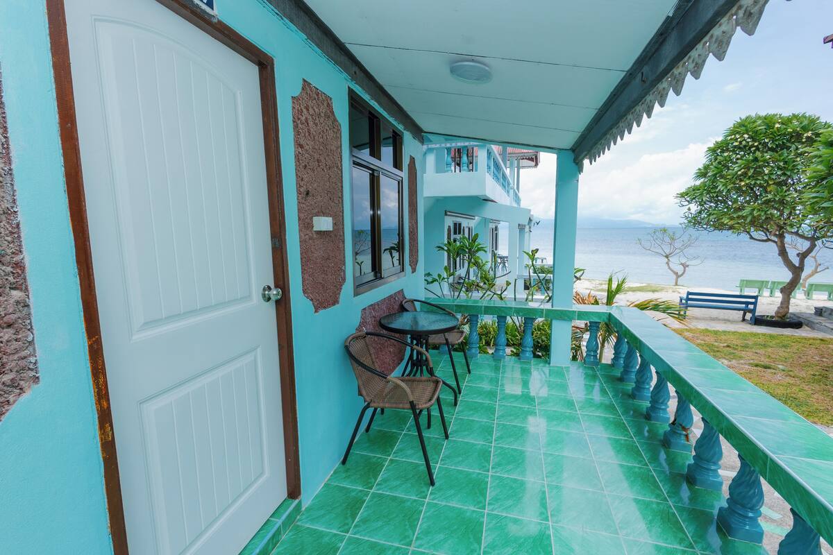 Superior Double or Twin Room with Partial Sea View | Free WiFi