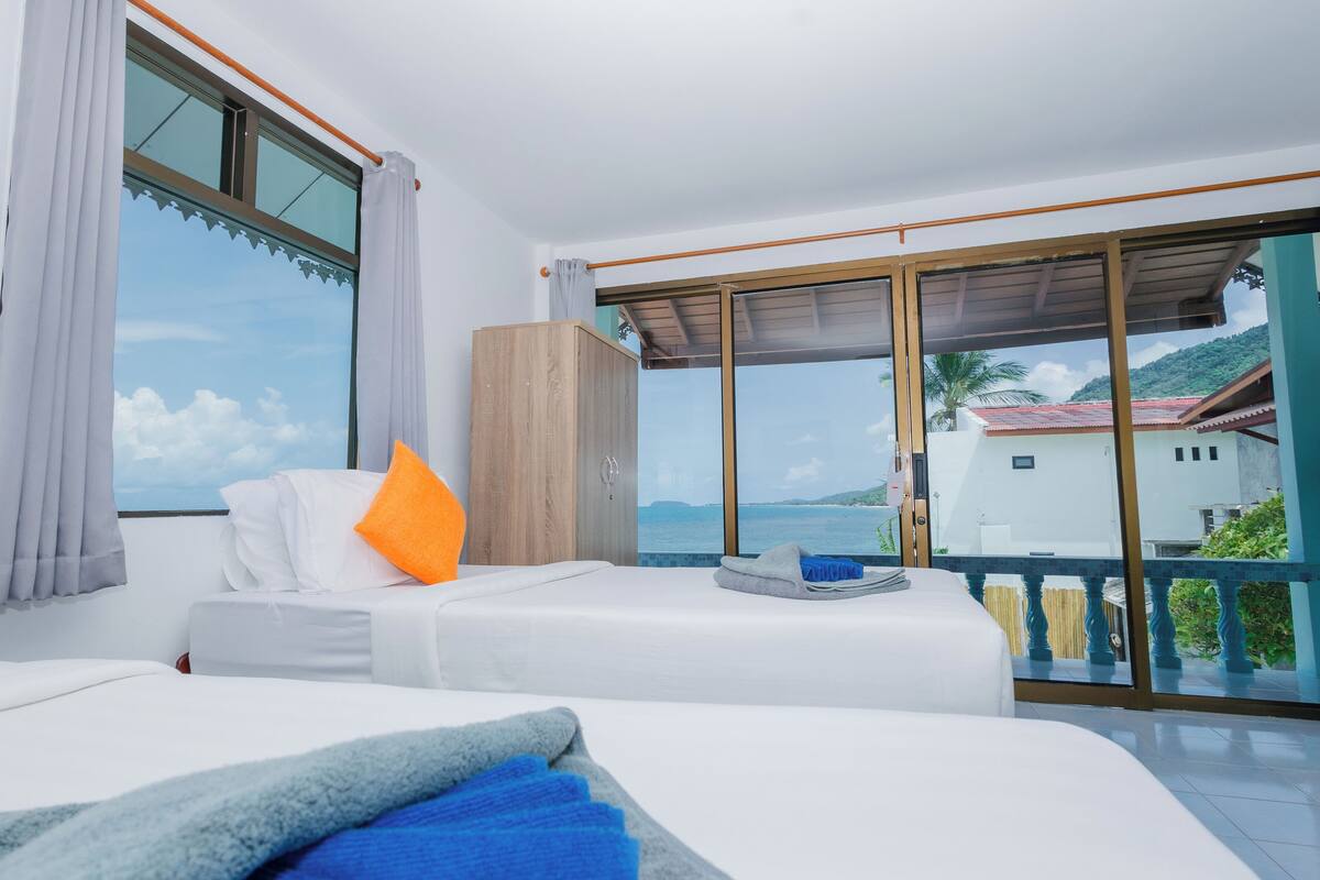 Double or Twin Room with Balcony and Seaview | Free WiFi