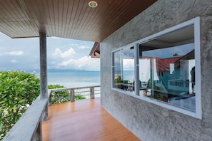 Deluxe Double Room with Balcony and Sea View