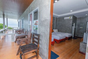 Deluxe Triple Room | Free WiFi