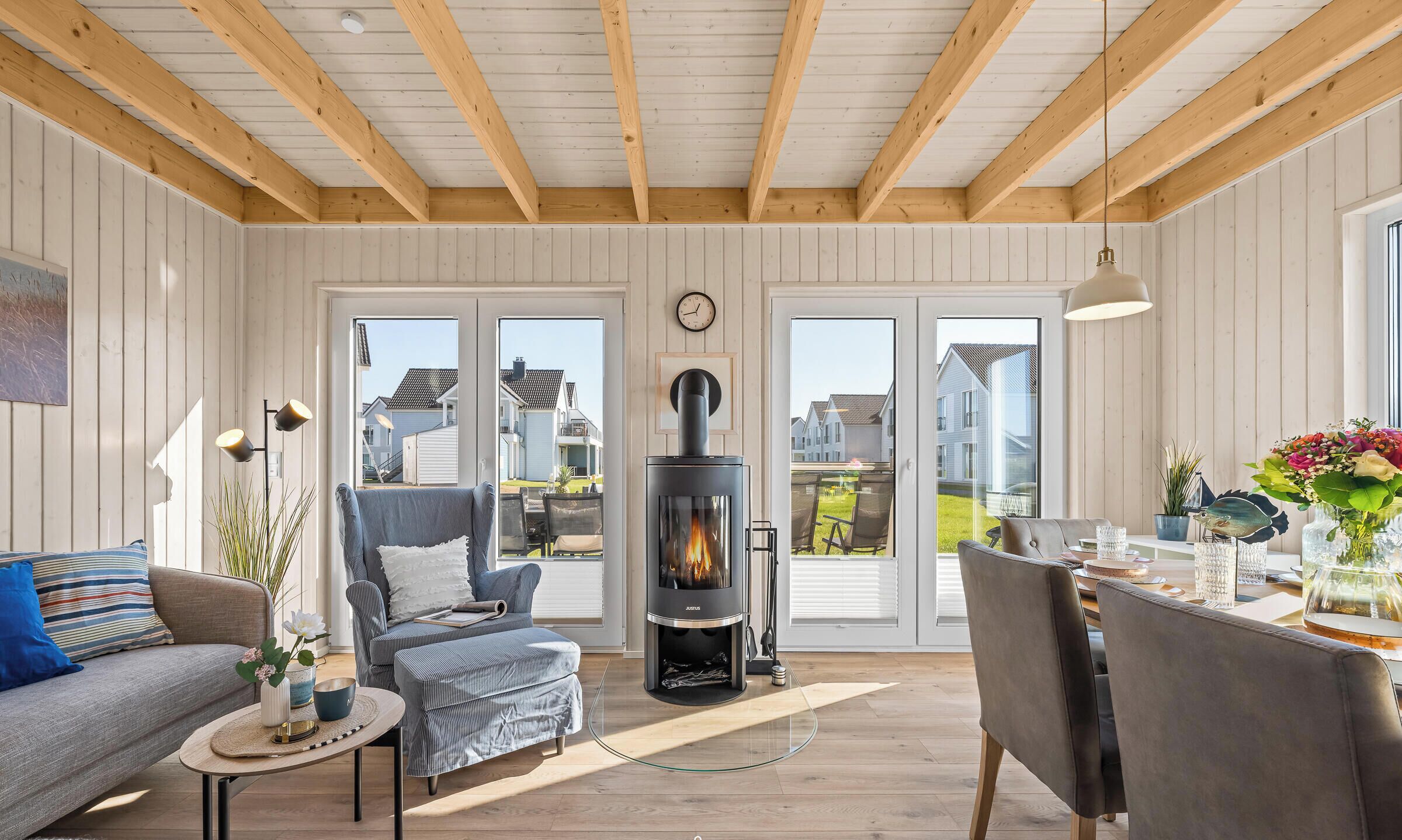 Kamin-/Ofen