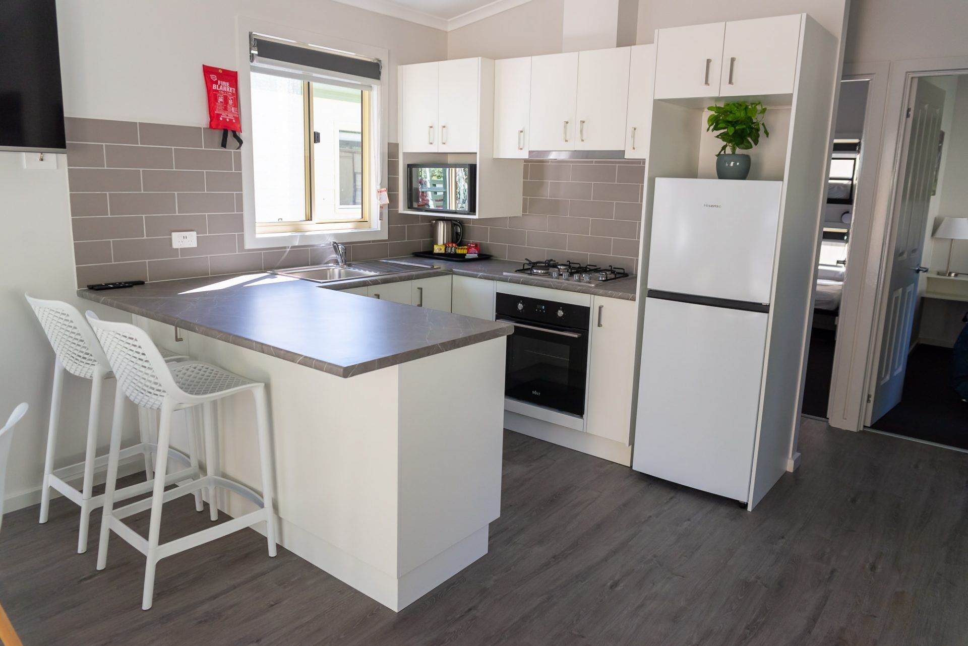 Park: 2 Bedroom Superior Villa | Private kitchen | Fridge, microwave, stovetop, toaster