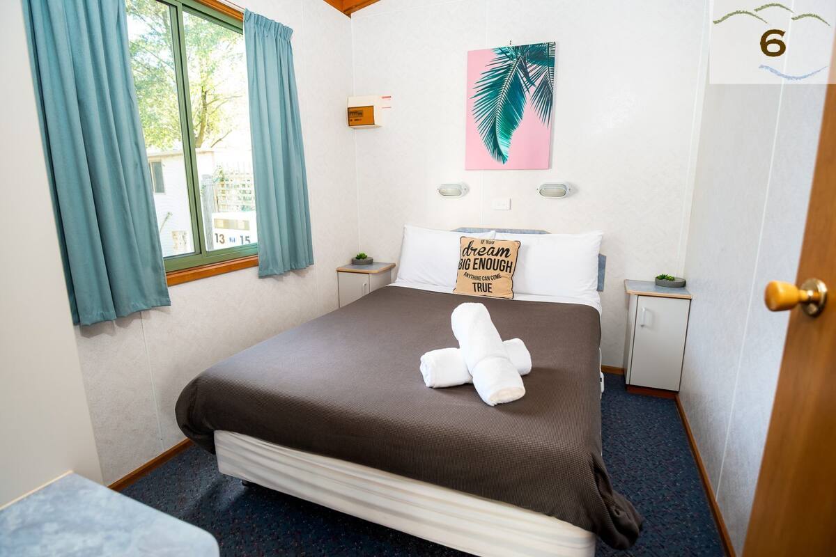 Park: 2 Bedroom Ensuite Cabin | Wi-Fi gratuito
