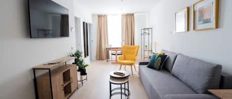 Deluxe Apartment | Living area