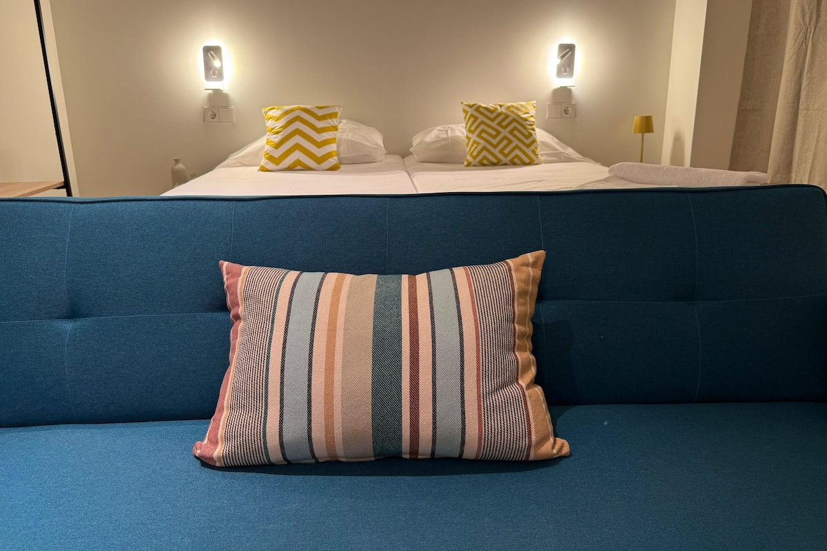 デラックス スタジオ | 遮光カーテン、防音設備、WiFi (無料)