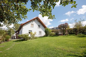 Property grounds - Apartment 'With 60sqm' with Shared Garden and Wi-Fi (Rheinfelden (Baden))