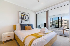 1 bedroom, desk, free WiFi, bed sheets