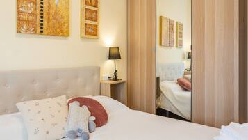 3 sovrum, skrivbord, strykjärn/strykbräda och wi-fi